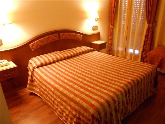 Hotel Valdaso Pedaso Room photo